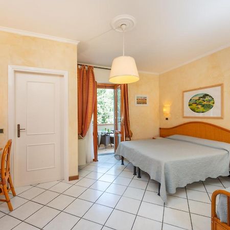 פורטה דיי מארמי Hotel Tirreno מראה חיצוני תמונה