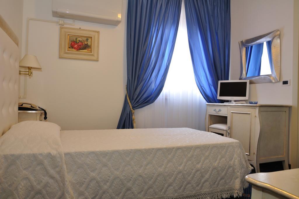 פורטה דיי מארמי Hotel Tirreno מראה חיצוני תמונה