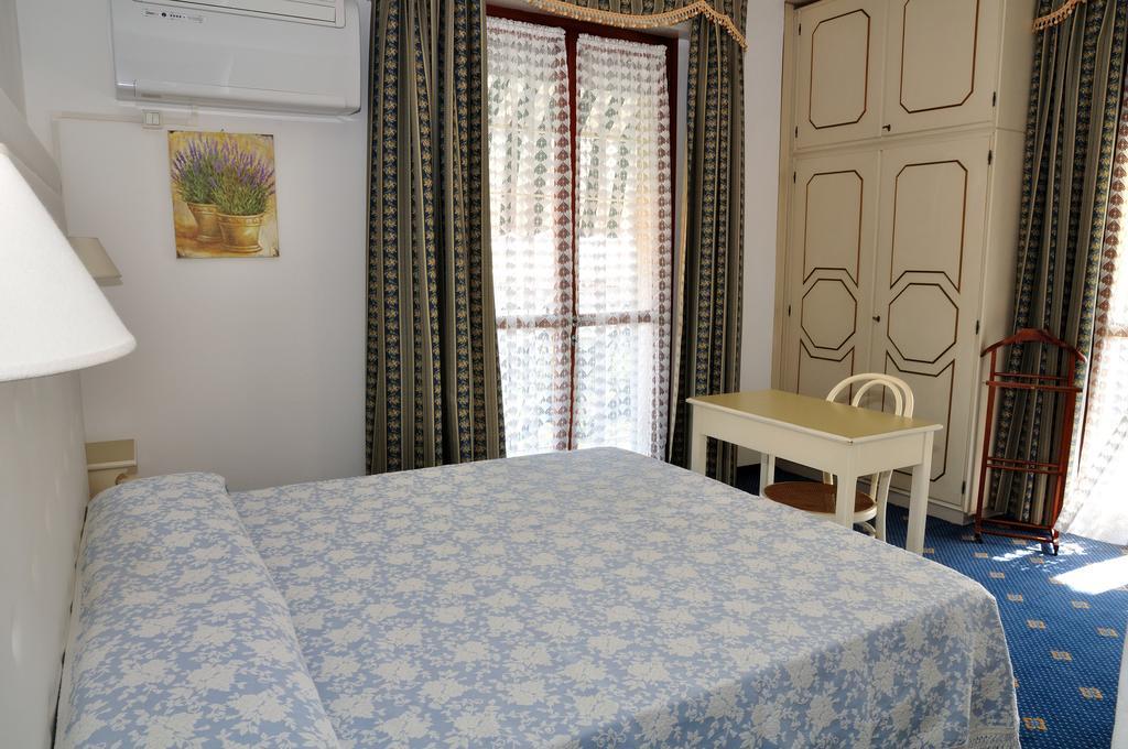 פורטה דיי מארמי Hotel Tirreno מראה חיצוני תמונה