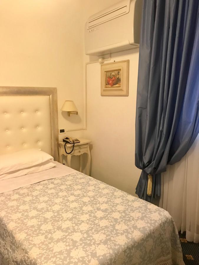 פורטה דיי מארמי Hotel Tirreno מראה חיצוני תמונה
