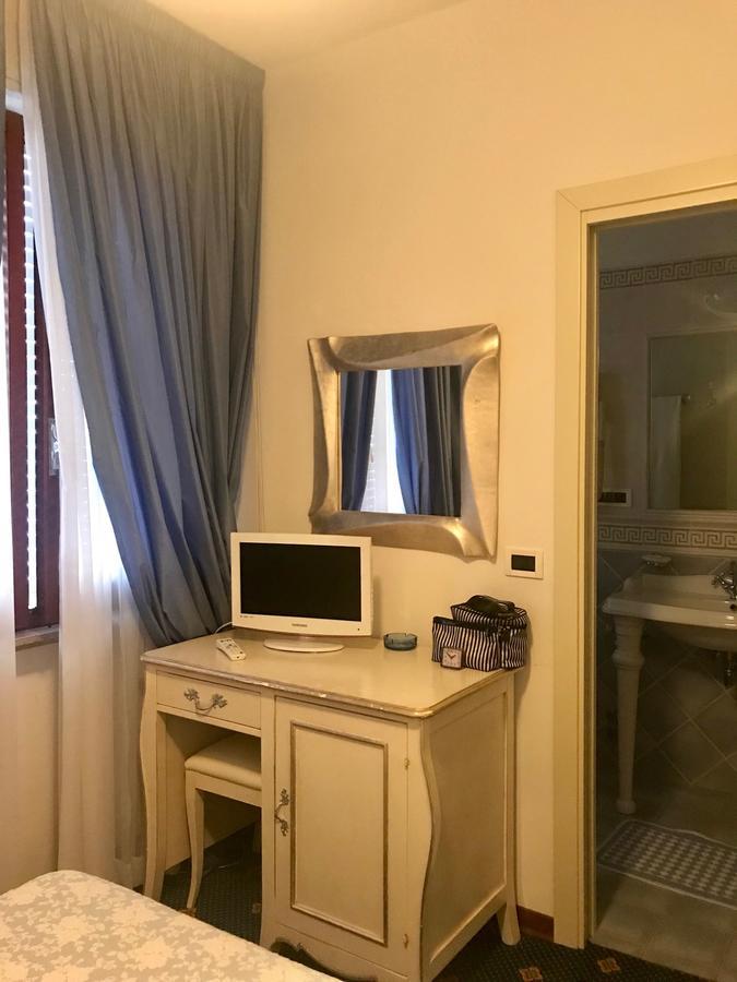 פורטה דיי מארמי Hotel Tirreno מראה חיצוני תמונה